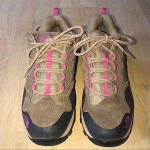 Women’s North Face Low Top Hiking Shoe size 8
